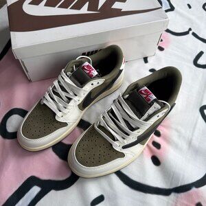 Travis Scott x Air Jordan 1 Low "Medium Olive" Shoes